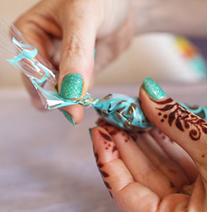 how to seal a henna cone with rubberbands